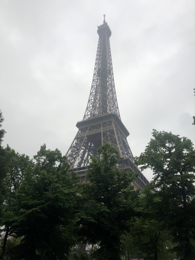 Lundi 14/05/2018
C’est la deuxième fois que nous sommes allés à la Tour Eiffel. Il a plu toute la journée. J’ai choisi cette photo parce que la Tour Eiffel est très jolie même s'il pleut.